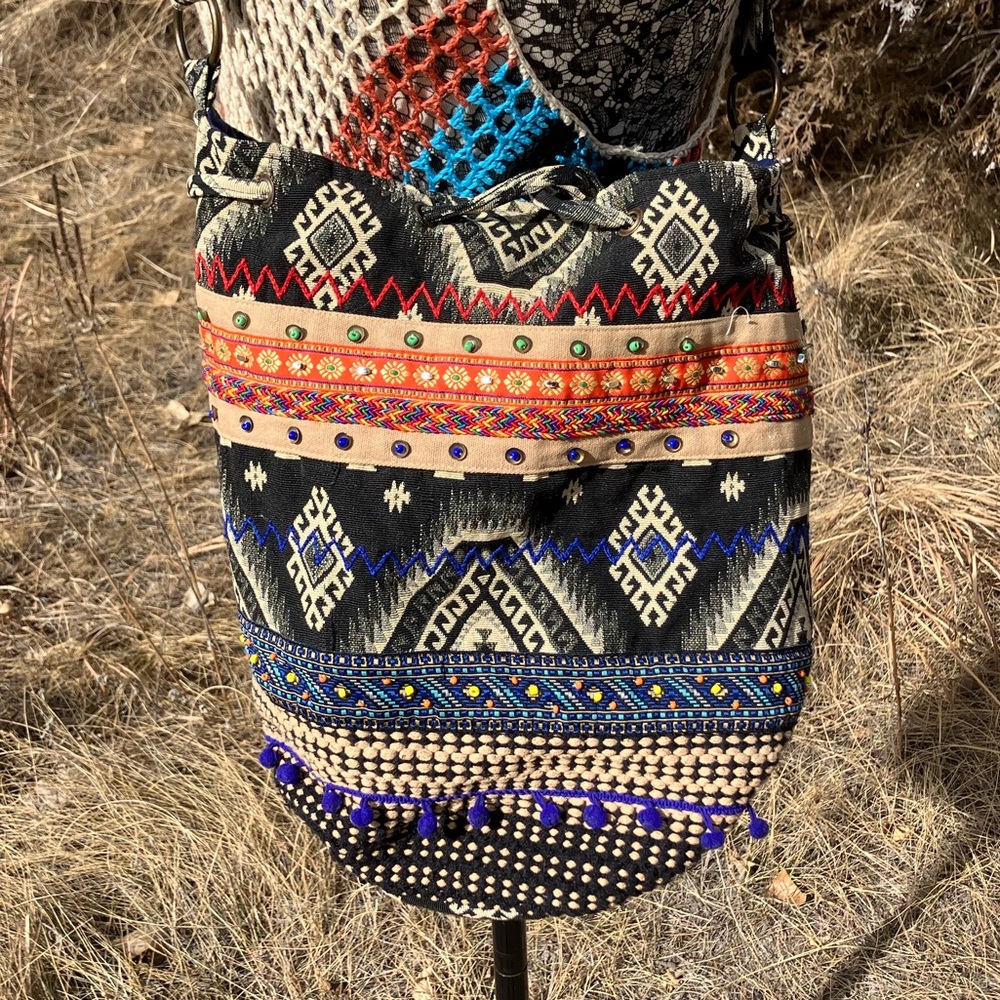Boho Chic Drawstring Bucket Bag - image 1